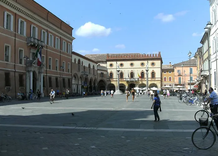 Dante Ravenna Apartments